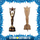 Figurine en carton trophée récompense en or style oscar avec étoile Star Award Casino 183 cm