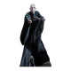 Figurine en carton taille réelle Lord Voldemort en habit de sorcier avec sa baguette magique Film Harry Potter 184 CM