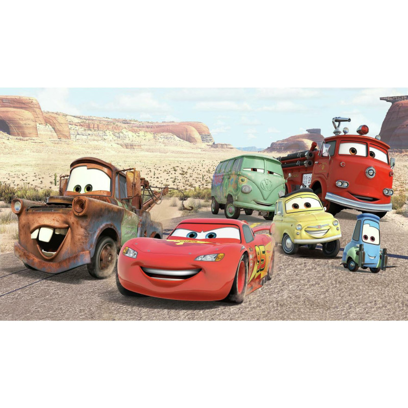 Papier peint panoramique encollé Cars Flash McQueen et ses amis dans le  désert